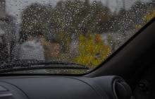 Дощ за вікном