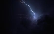 Блискавка під час грози