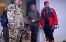 Заблукалий з кінологом, собакою Тілем та рятувальником