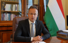 Петер Сіярто