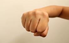 Рука дитини