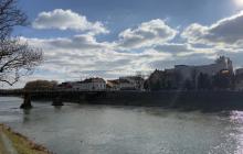 Ужгород, набережна Незалежності, річка Уж, пішохідний міст