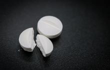 Біла таблетка