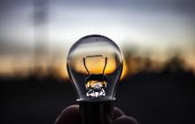 Лампа, небо