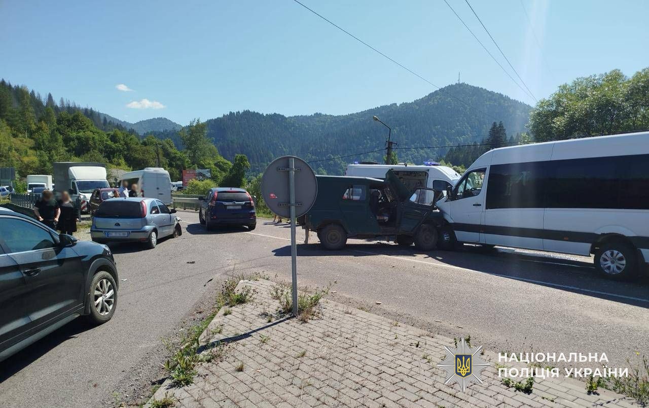 Місце потрійної ДТП