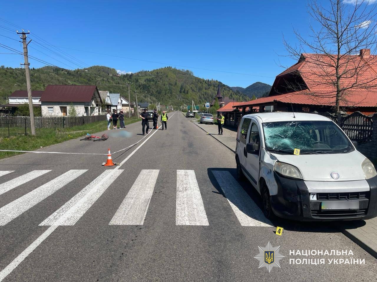 Місце ДТП у селі Сойми
