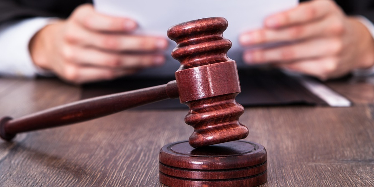 Суддівський молот